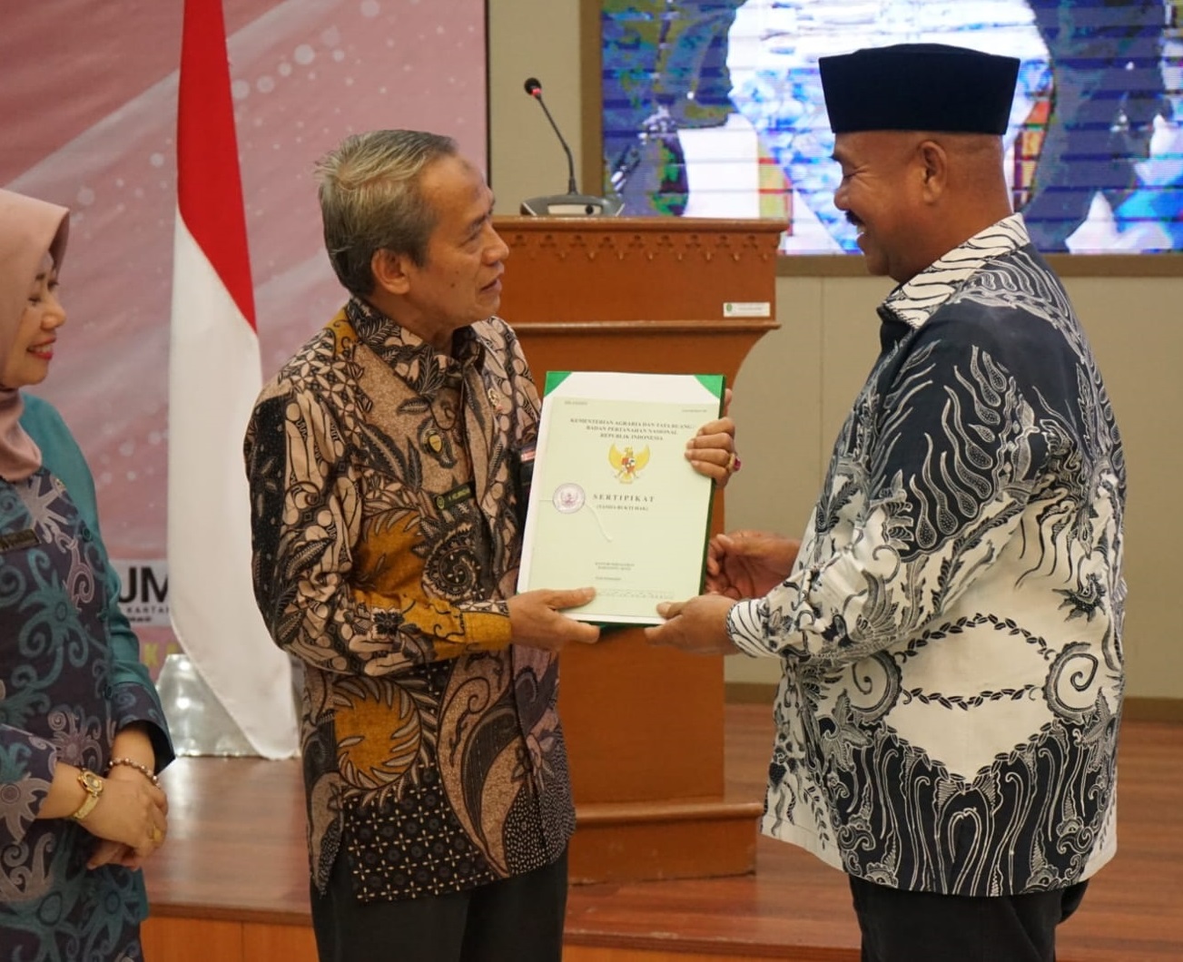 21072023 Serah Terima Sertifikat Tanah PA Tgr 1